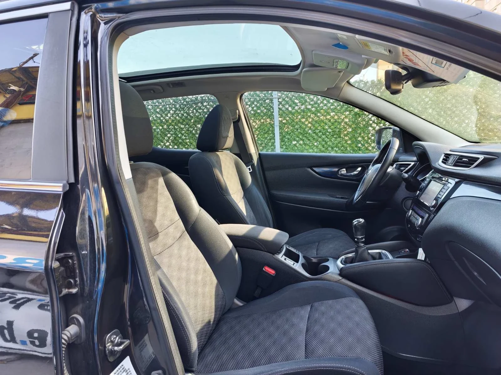 Nissan Qashqai 1.6 бензин 163 к.с. 360 камери, снимка 12 - Автомобили и джипове - 55066950