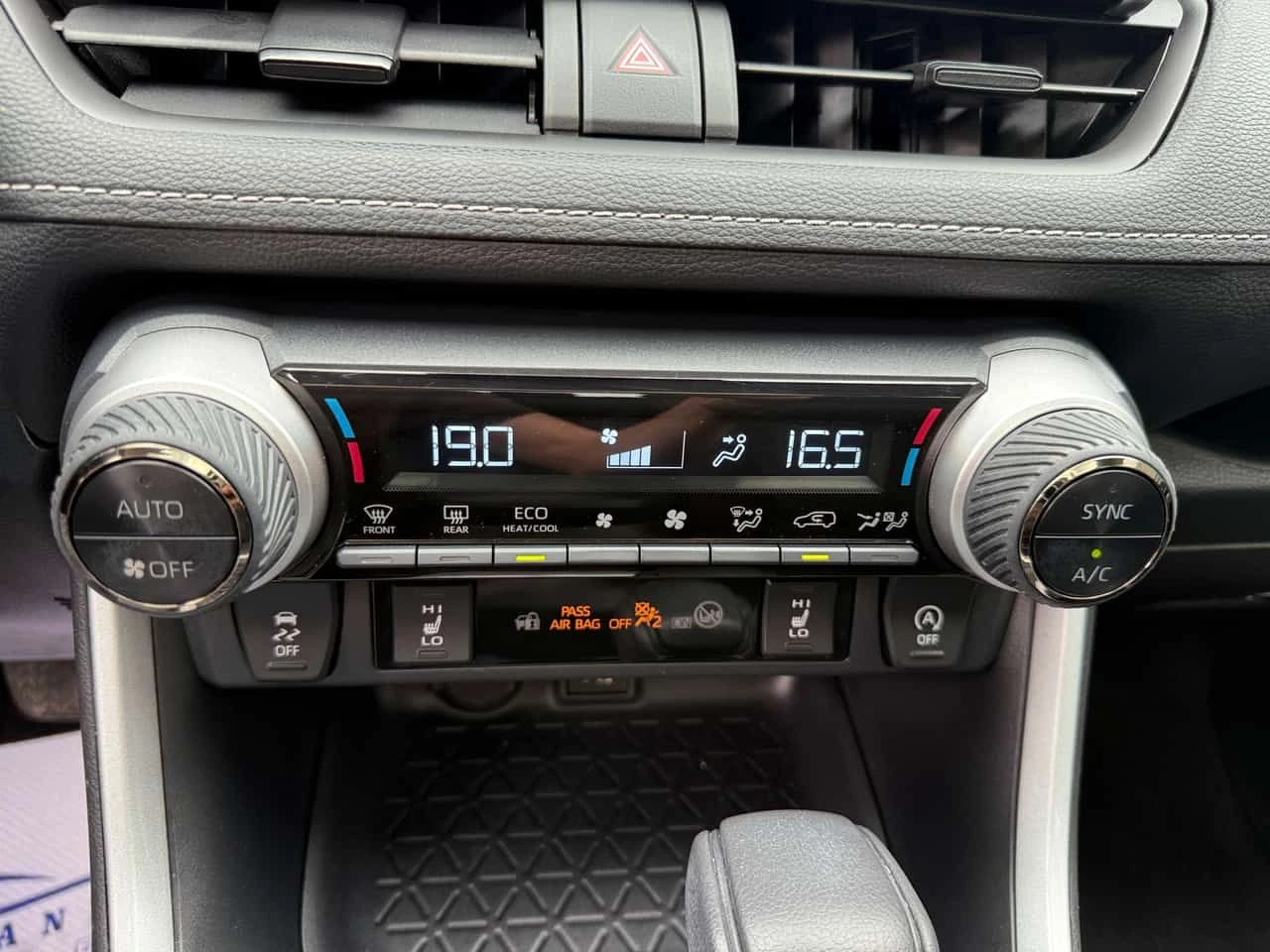 Toyota Rav4 * XLE AWD * CARFAX * ЦЕНА ДО БГ, снимка 12 - Автомобили и джипове - 55143711