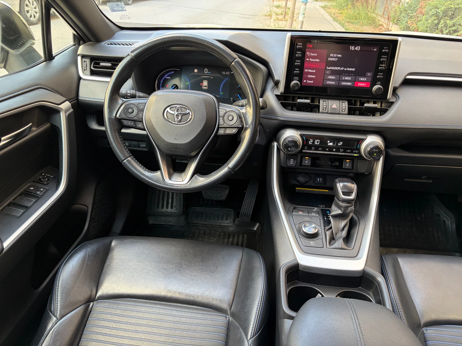 Toyota Rav4 2.5 Hybrid AWD-i Luxury Plus- в ГАРАНЦИЯ, снимка 8 - Автомобили и джипове - 55567247