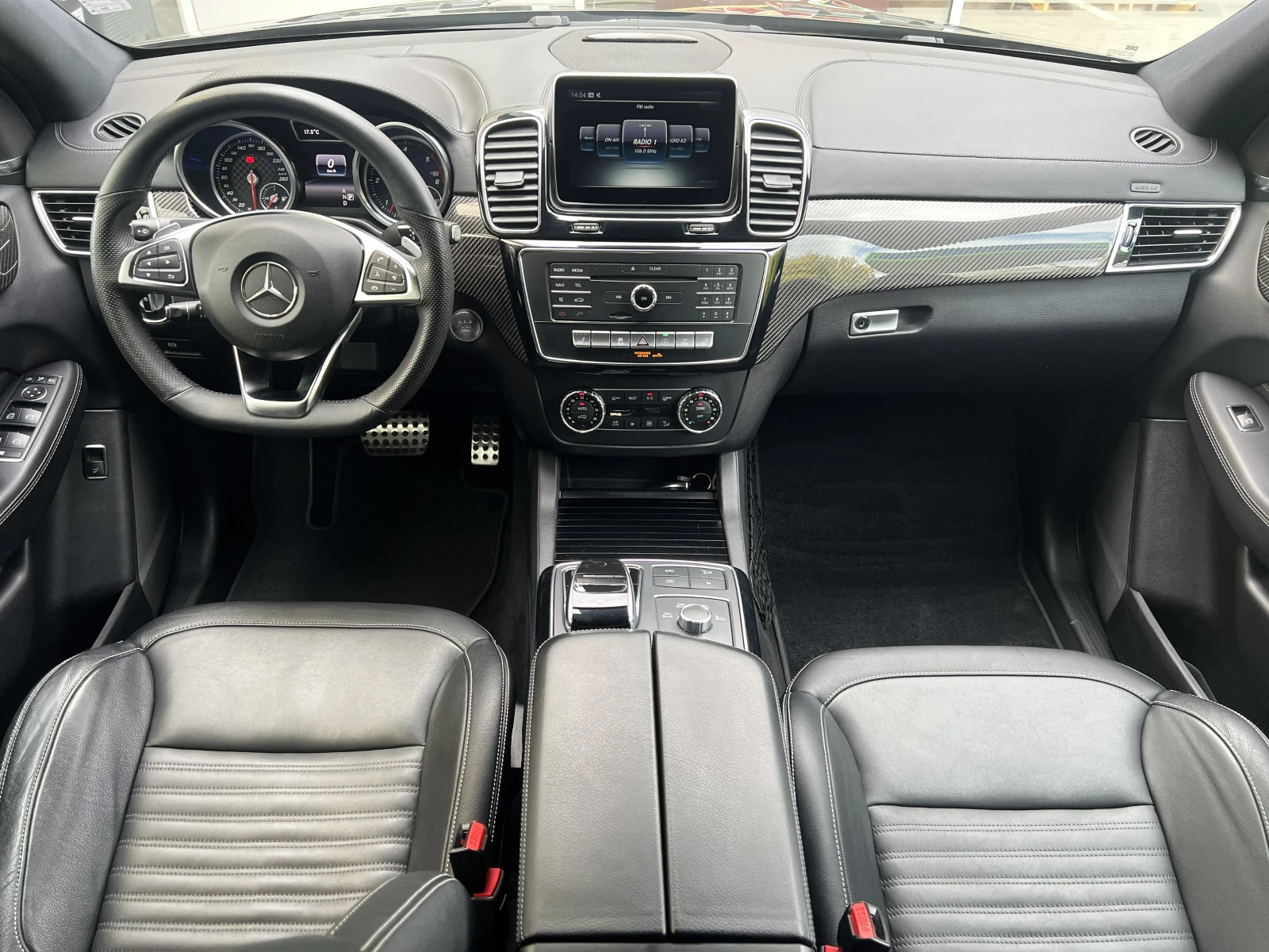 Mercedes-Benz GLE 350 d / COUPE / AMG / NIGHT / CARBON / , снимка 10 - Автомобили и джипове - 56288506