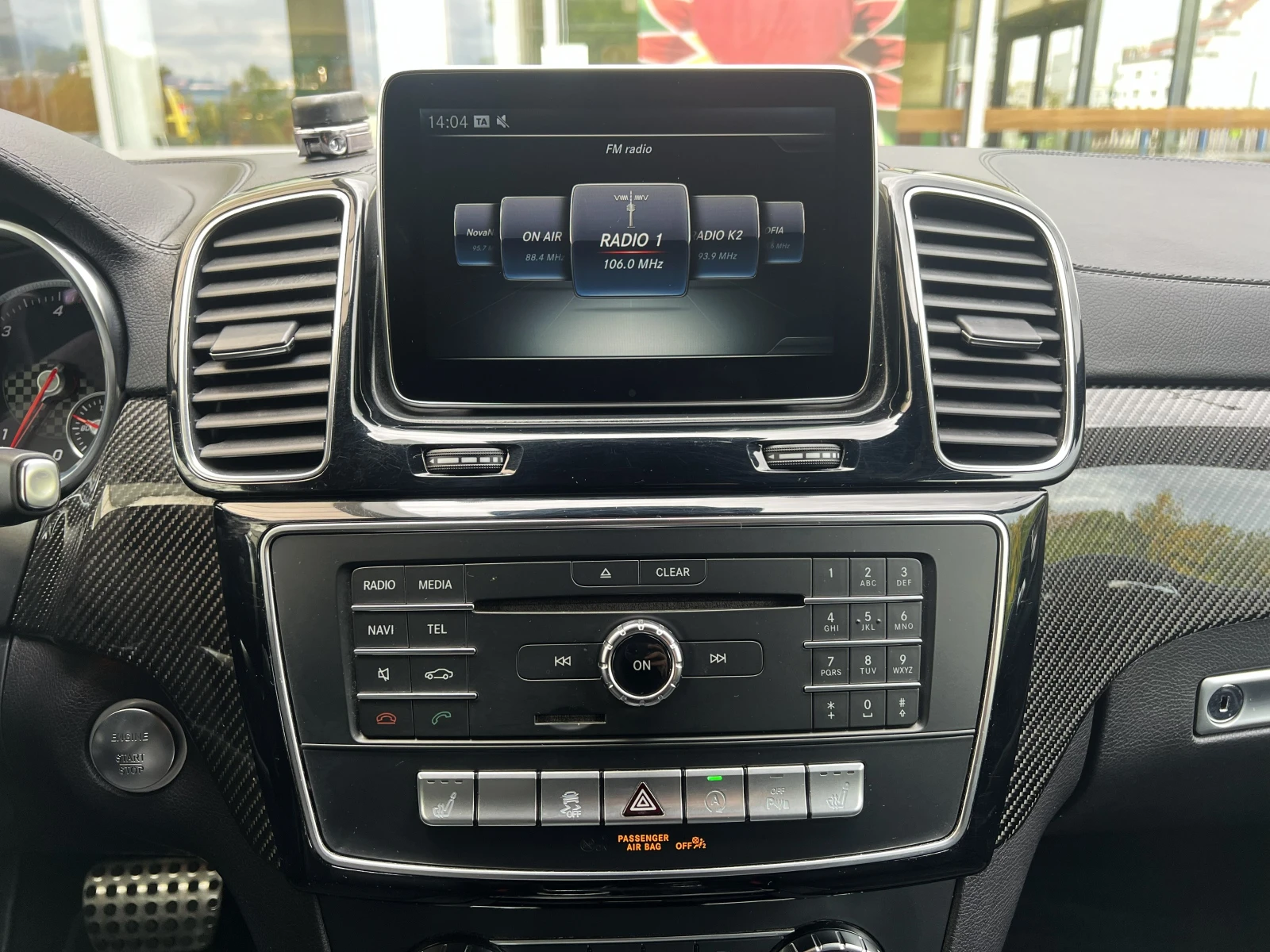 Mercedes-Benz GLE 350 d / COUPE / AMG / NIGHT / CARBON / , снимка 12 - Автомобили и джипове - 56288506