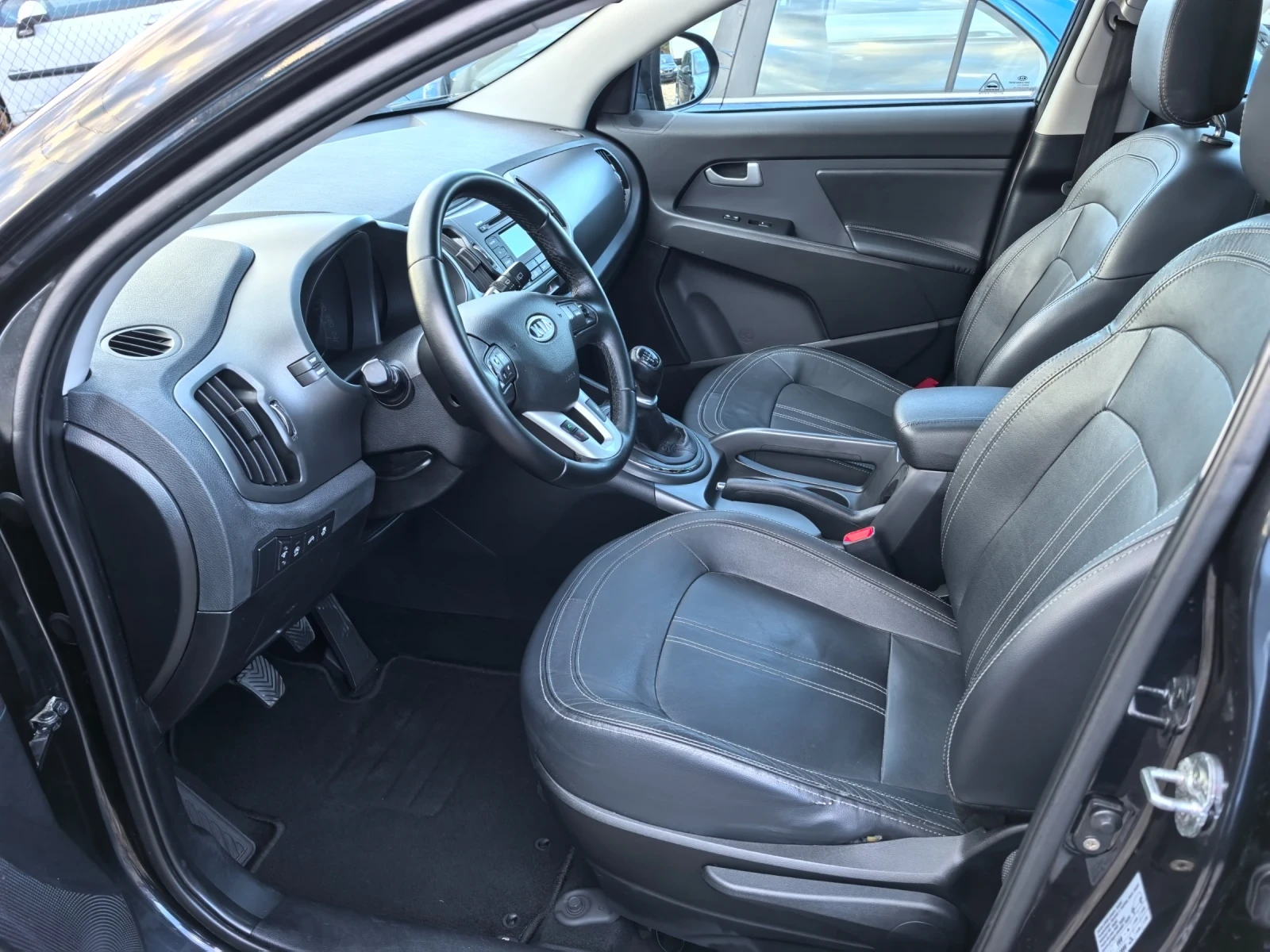 Kia Sportage 1.7crdi TOП СЪСТОЯНИЕ , снимка 7 - Автомобили и джипове - 56316336
