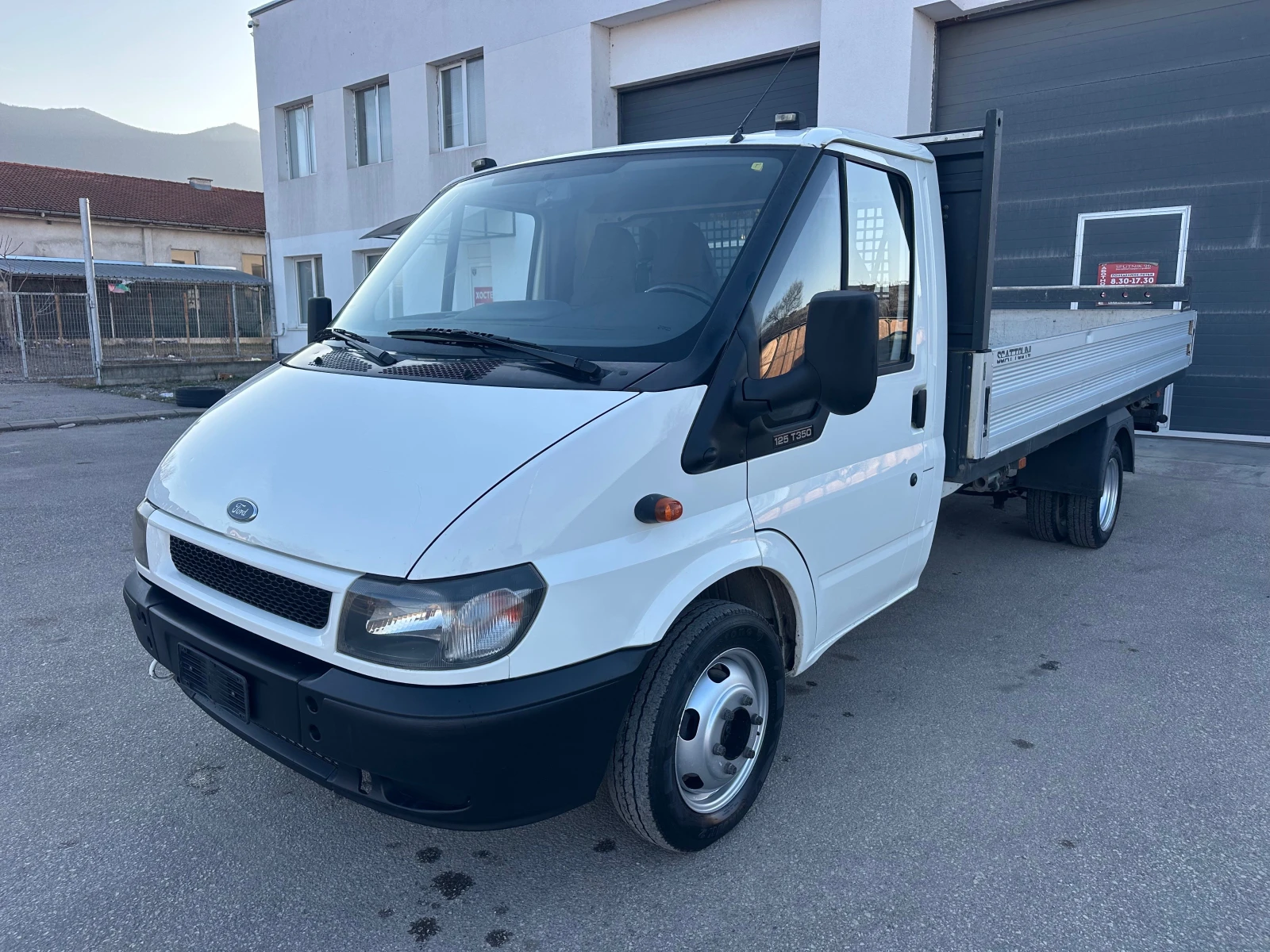Ford Transit 2.4TDI Италия 4.40м , снимка 3 - Бусове и автобуси - 53830227