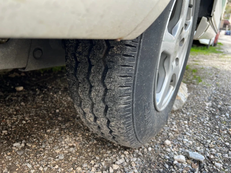 Каравана Chateau Lunar Chateau 470, снимка 16 - Каравани и кемпери - 50988164