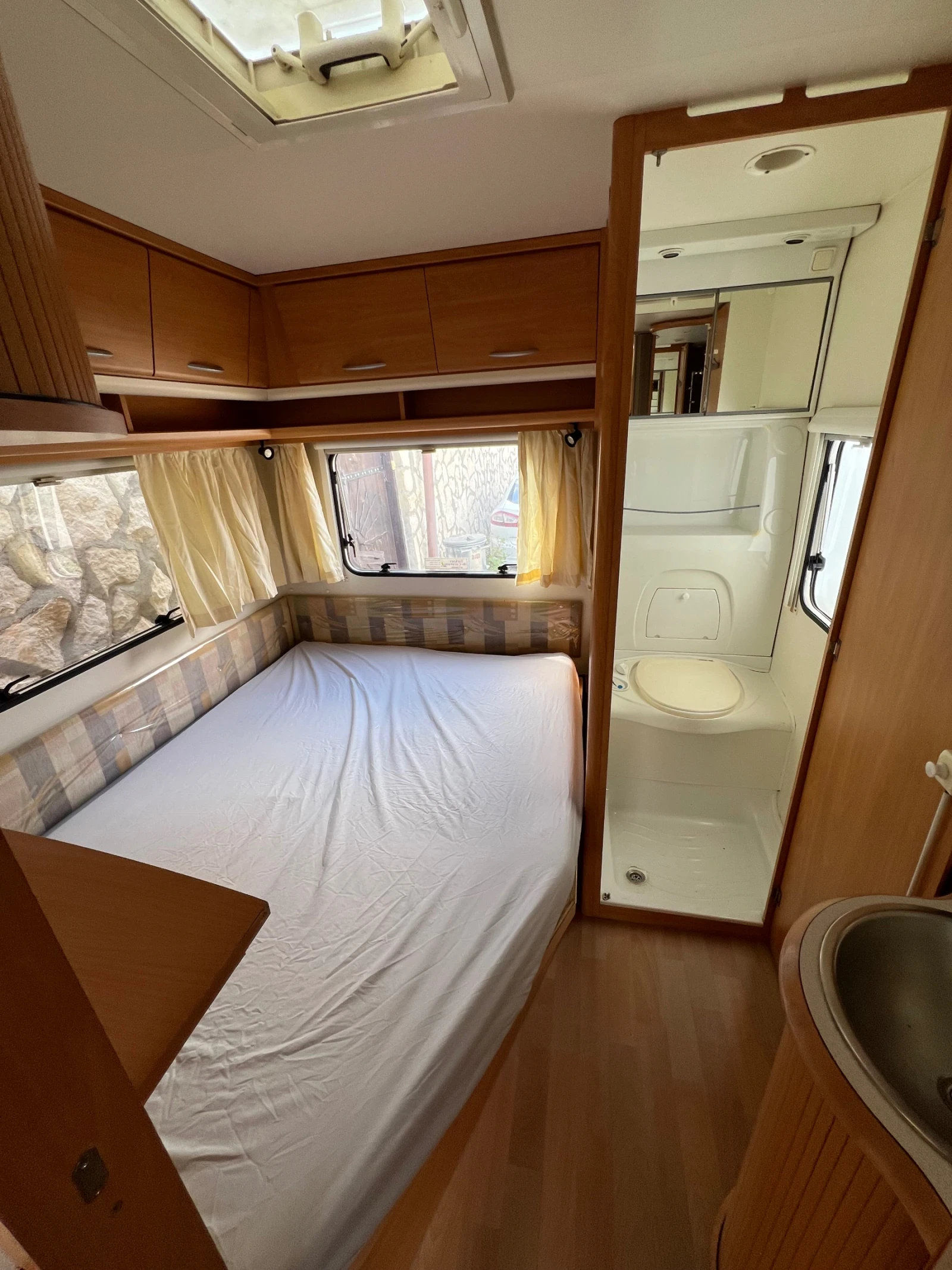 Каравана Chateau Lunar Chateau 470 - изображение 5