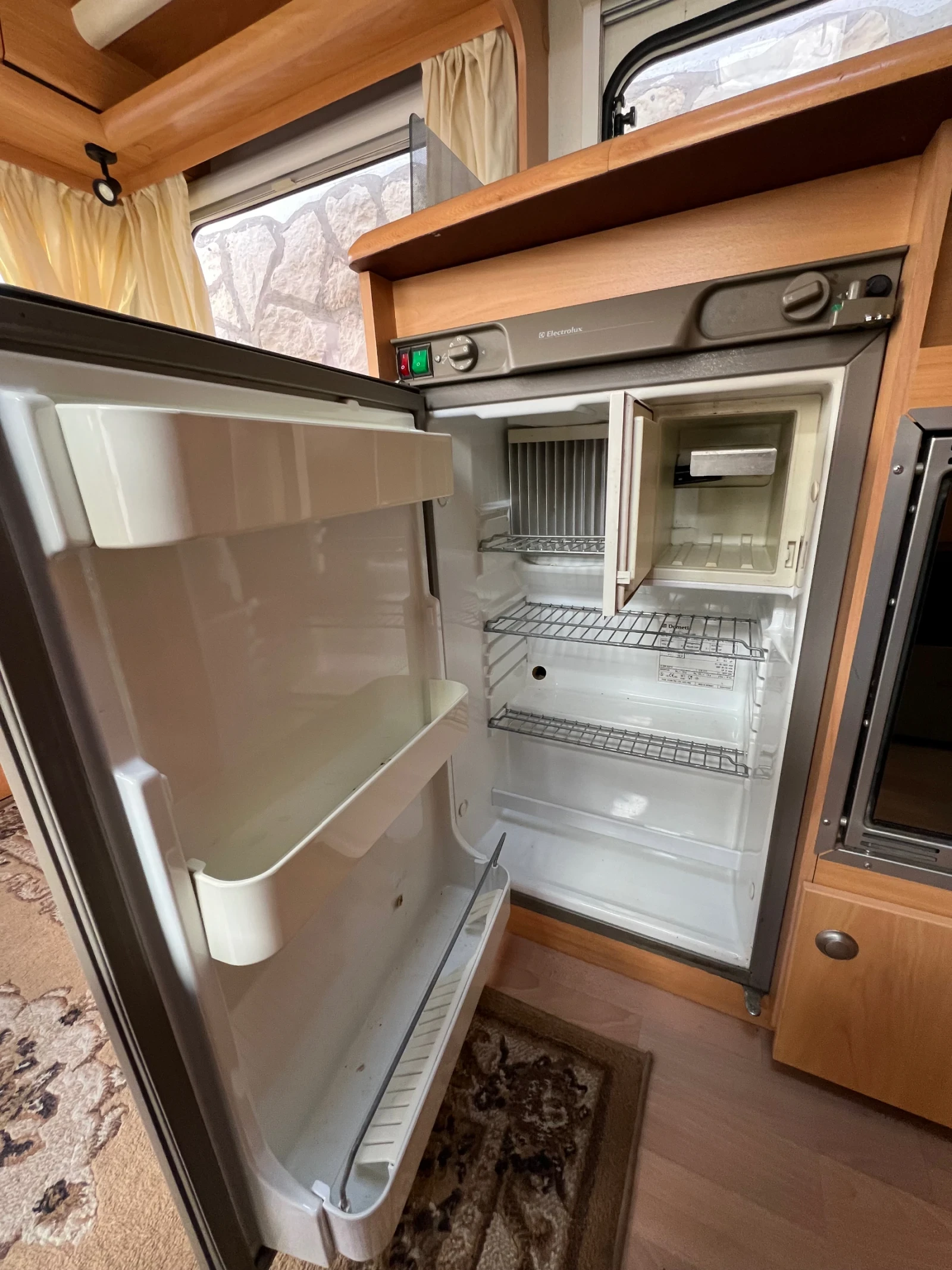 Каравана Chateau Lunar Chateau 470 - изображение 7