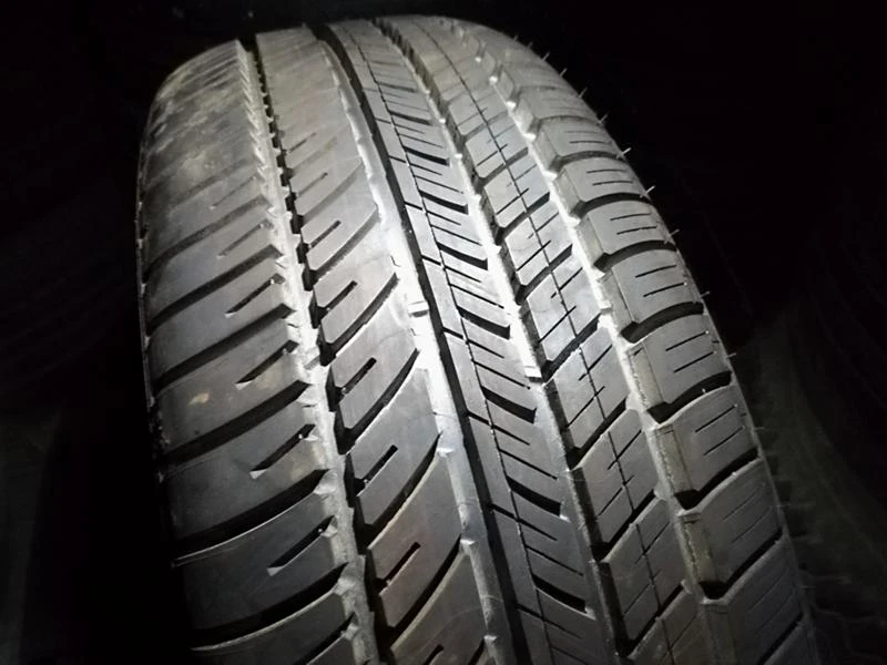 Гуми Летни 205/65R15, снимка 5 - Гуми и джанти - 20858061