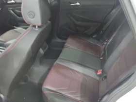 VW Jetta * GLI DSG* CARFAX * 2 КЛЮЧА * ДИСТРОНИК * ПАНОРАМА, снимка 12