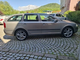 Skoda Octavia 1.6i-102к.с.АВТОМАТ* НАВИ* АВТОПИЛОТ* ОТЛИЧНА , снимка 6