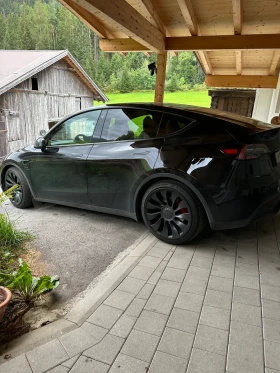 Tesla Model Y Performance Теглич, снимка 7