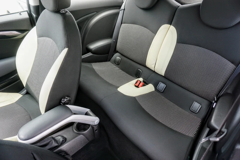 Mini Cooper s 1.6i , снимка 12 - Автомобили и джипове - 45469289