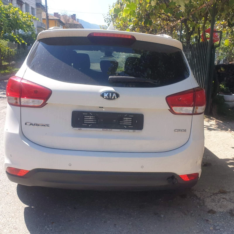 Kia Carens 1.7, снимка 3 - Автомобили и джипове - 47884716