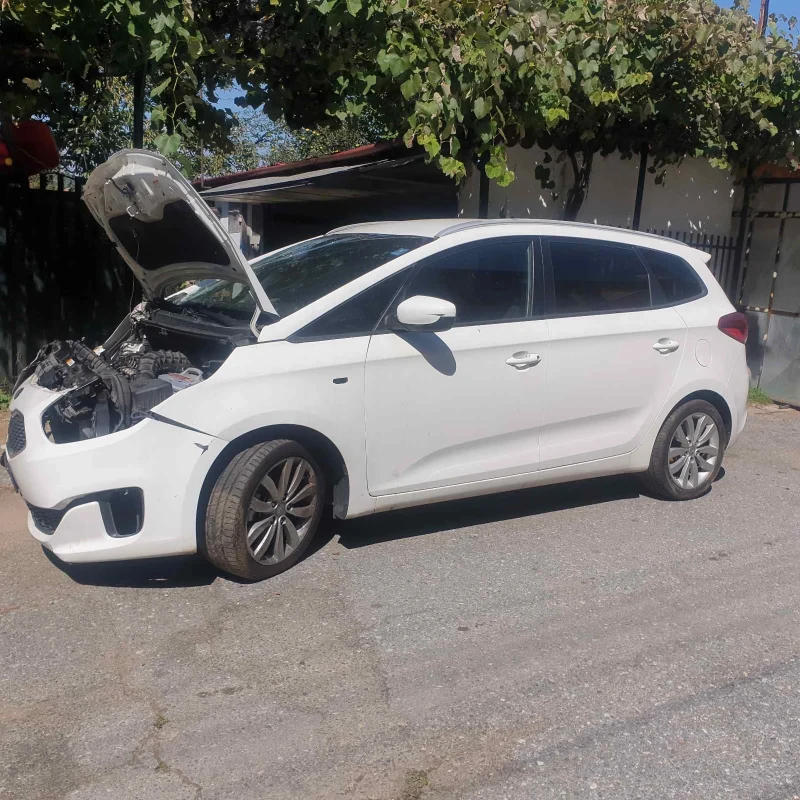 Kia Carens 1.7, снимка 1 - Автомобили и джипове - 47884716