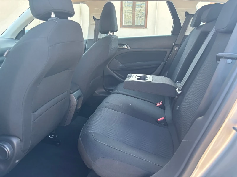 Peugeot 308 1.6 Hdi, снимка 9 - Автомобили и джипове - 51598582