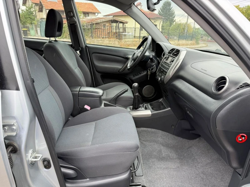 Toyota Rav4 2.0_D-4D_Facelift, снимка 11 - Автомобили и джипове - 51857853