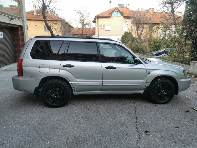 Subaru Forester 2.0XT, снимка 8 - Автомобили и джипове - 52485423