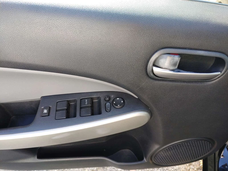 Mazda 2, снимка 8 - Автомобили и джипове - 52591046