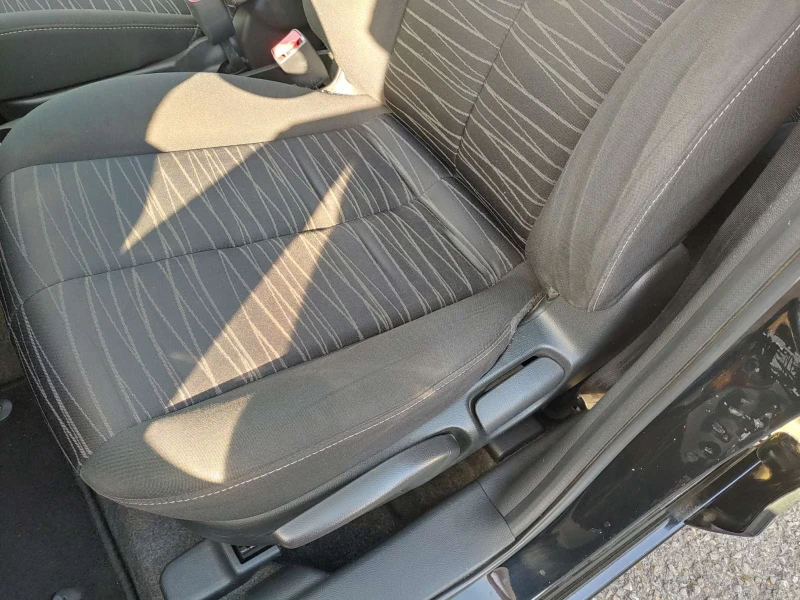 Mazda 2, снимка 9 - Автомобили и джипове - 52591046