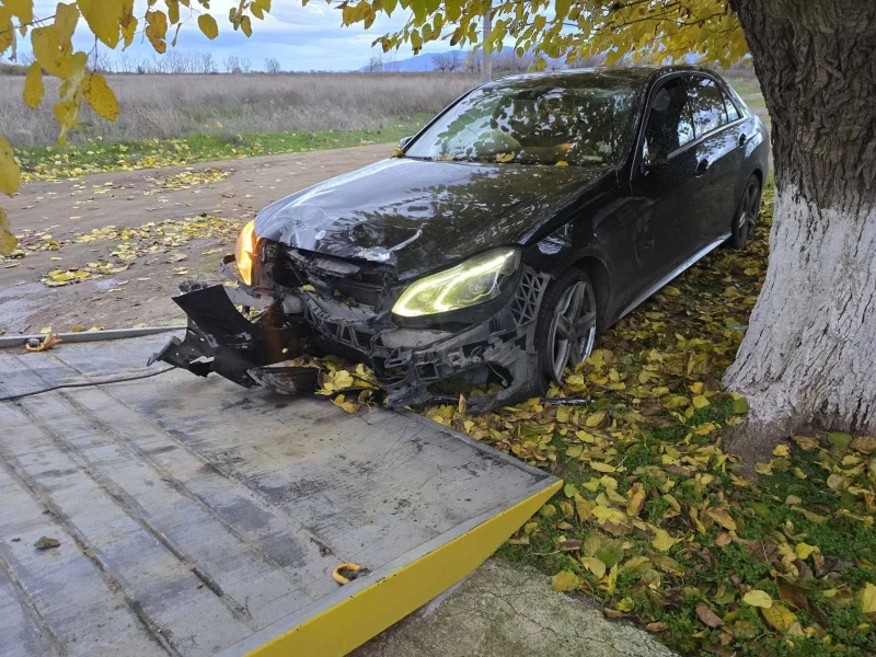 Mercedes-Benz E 350 W212, снимка 4 - Автомобили и джипове - 52948458