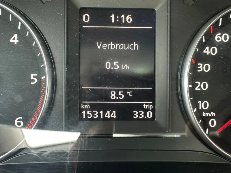 VW Touran 1.6TDI MACHT , снимка 10 - Автомобили и джипове - 53568606