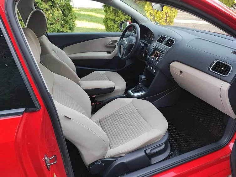 VW Polo 1.6 TDI, 90k.c. Avtomat, снимка 12 - Автомобили и джипове - 54751247