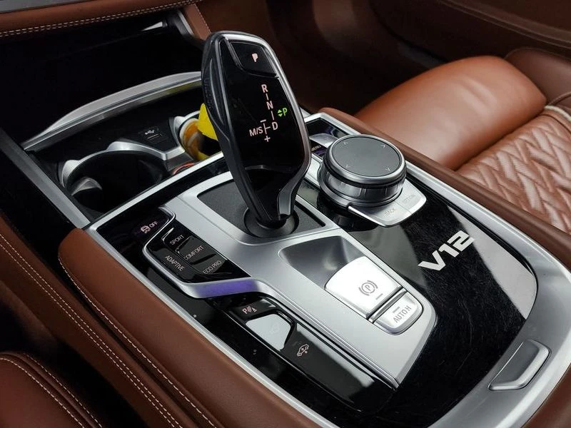 BMW 760 M760Li xDrive| 601к.с.| ВКЛ.ТЕХНОТЕСТ, снимка 9 - Автомобили и джипове - 55122740
