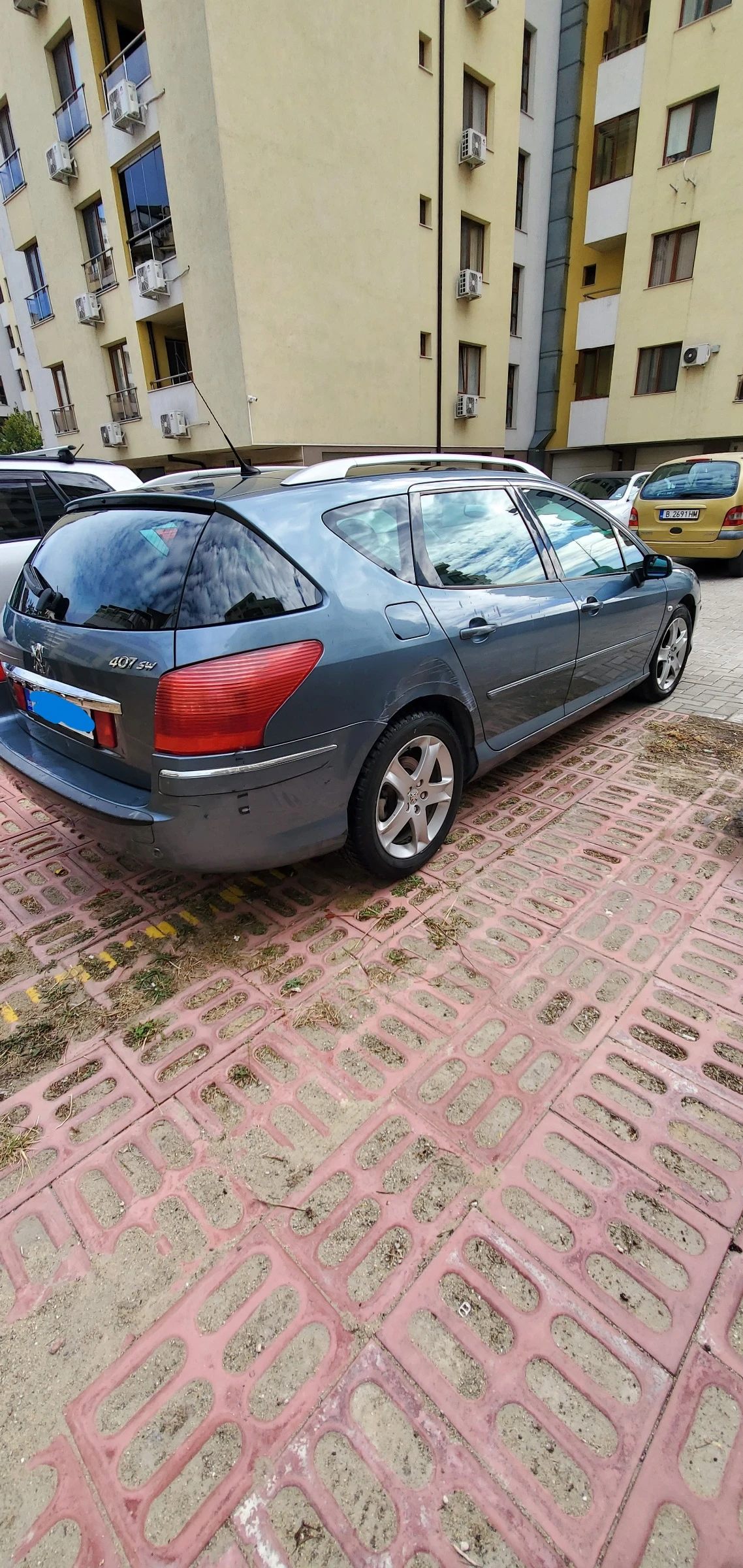 Peugeot 407 SW 2.2 hdi - изображение 4