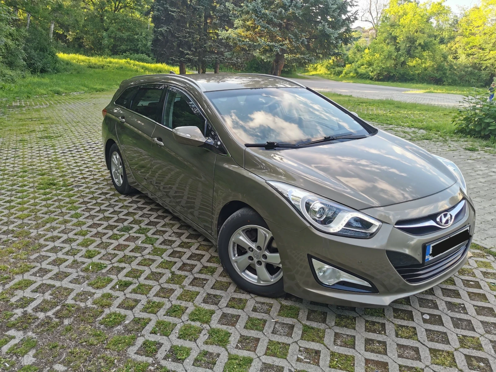 Hyundai I40 1.7 CRDI - изображение 2