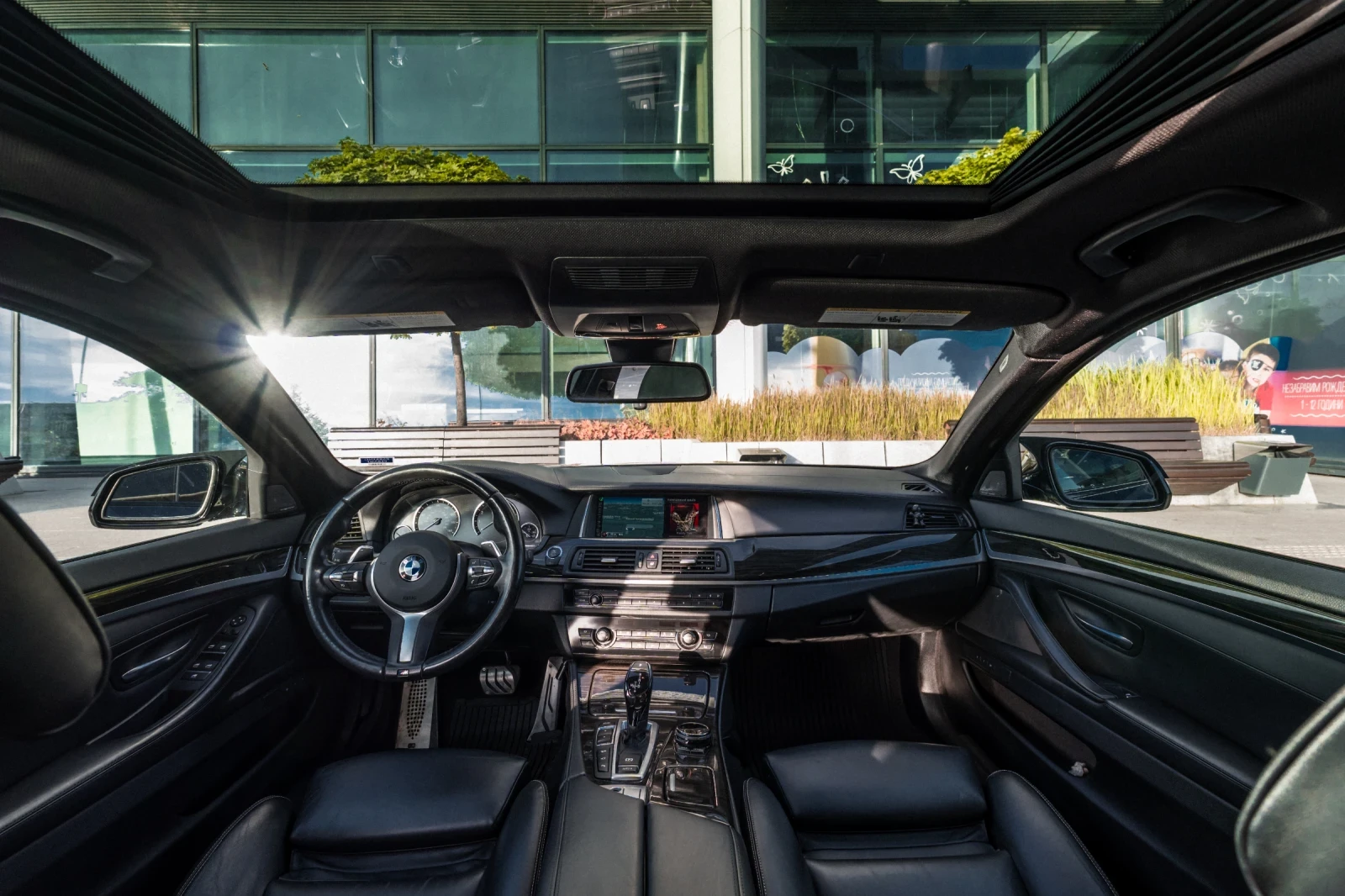 BMW 550 xi /M5-OPTIC/360CAMERA/HEADUP/SOFTCLOSE/ASSISTANT | Mobile.bg � ����������� 11