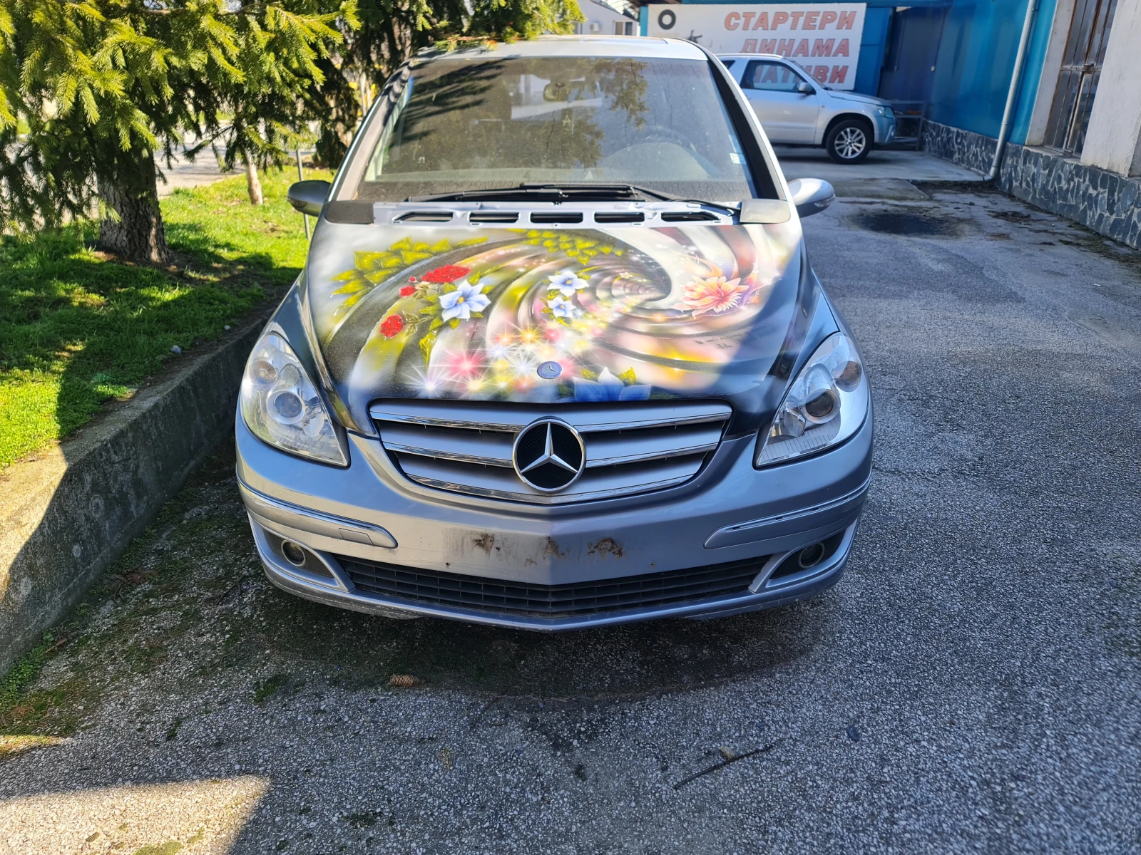 Mercedes-Benz B 200