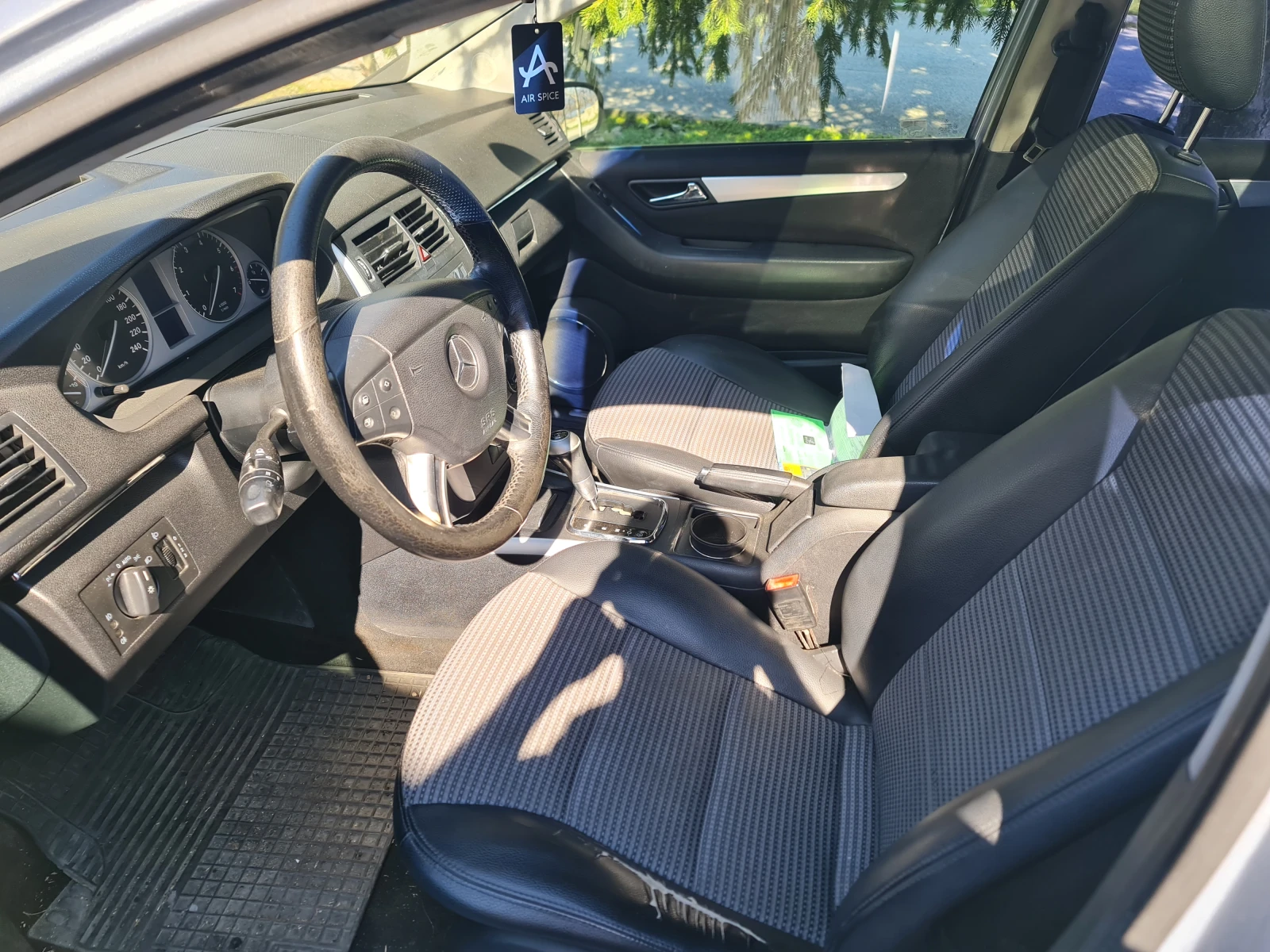 Mercedes-Benz B 200, снимка 8 - Автомобили и джипове - 53649346