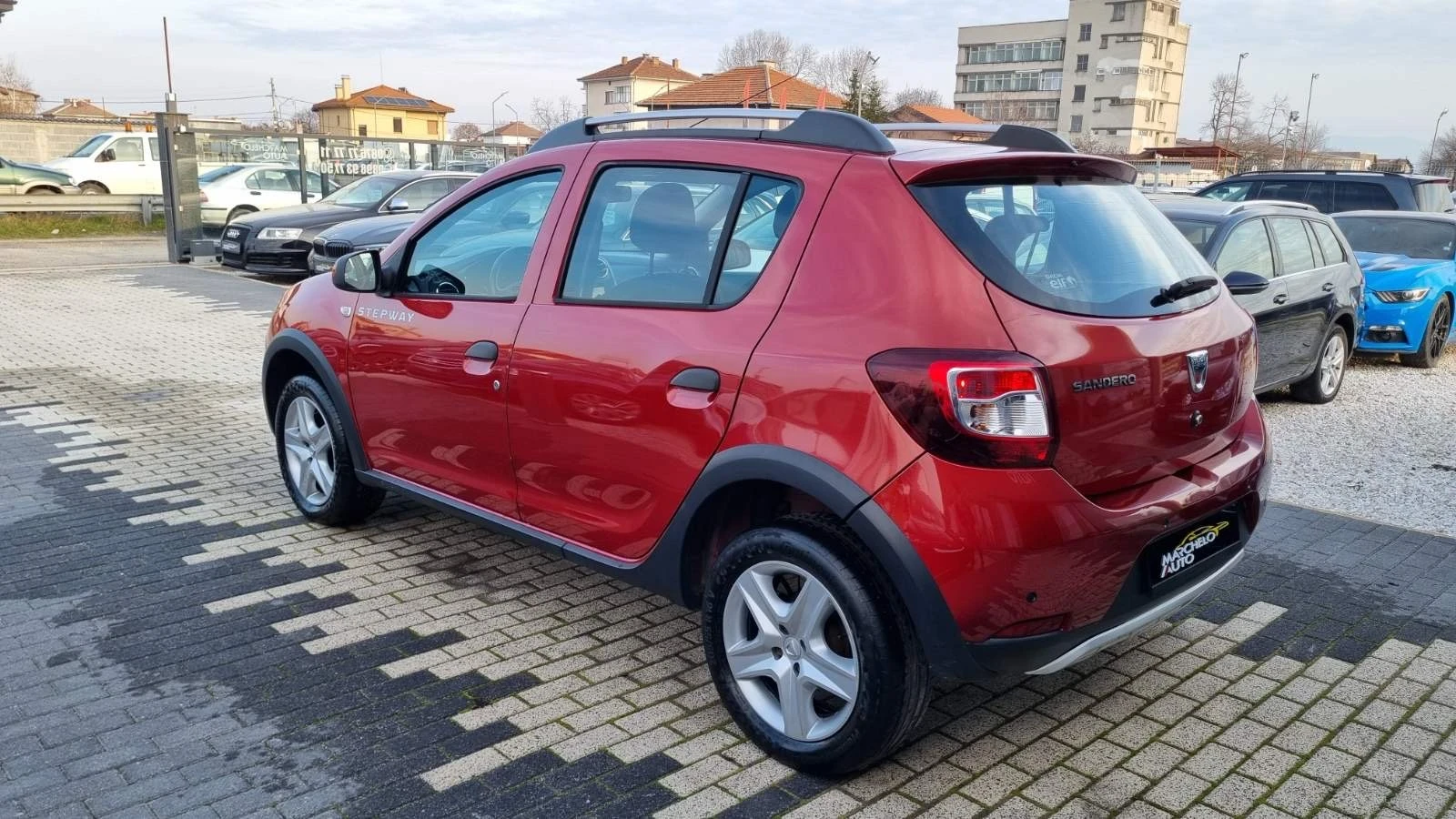 Dacia Sandero 1.5dci Stepway, снимка 4 - Автомобили и джипове - 53747711