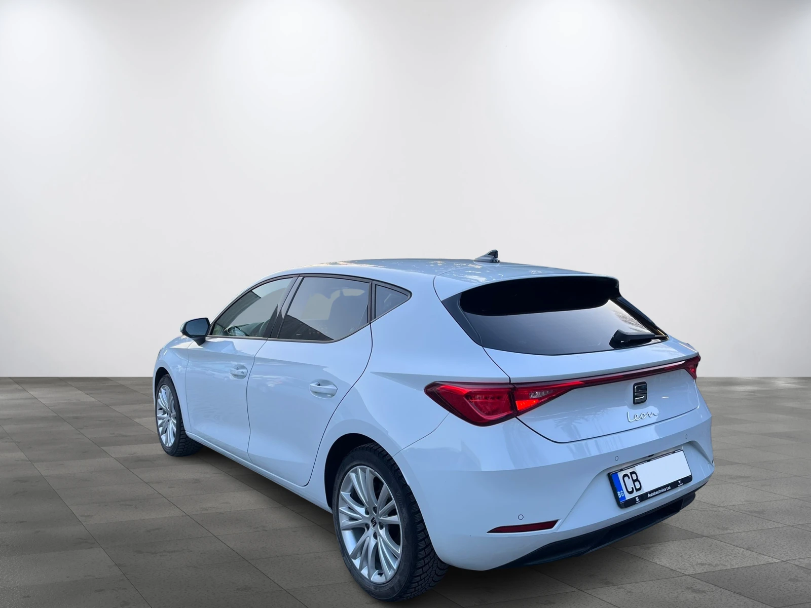 Seat Leon 1.5 TSI 150 к.с. Автоматик от България, снимка 5 - Автомобили и джипове - 53829816