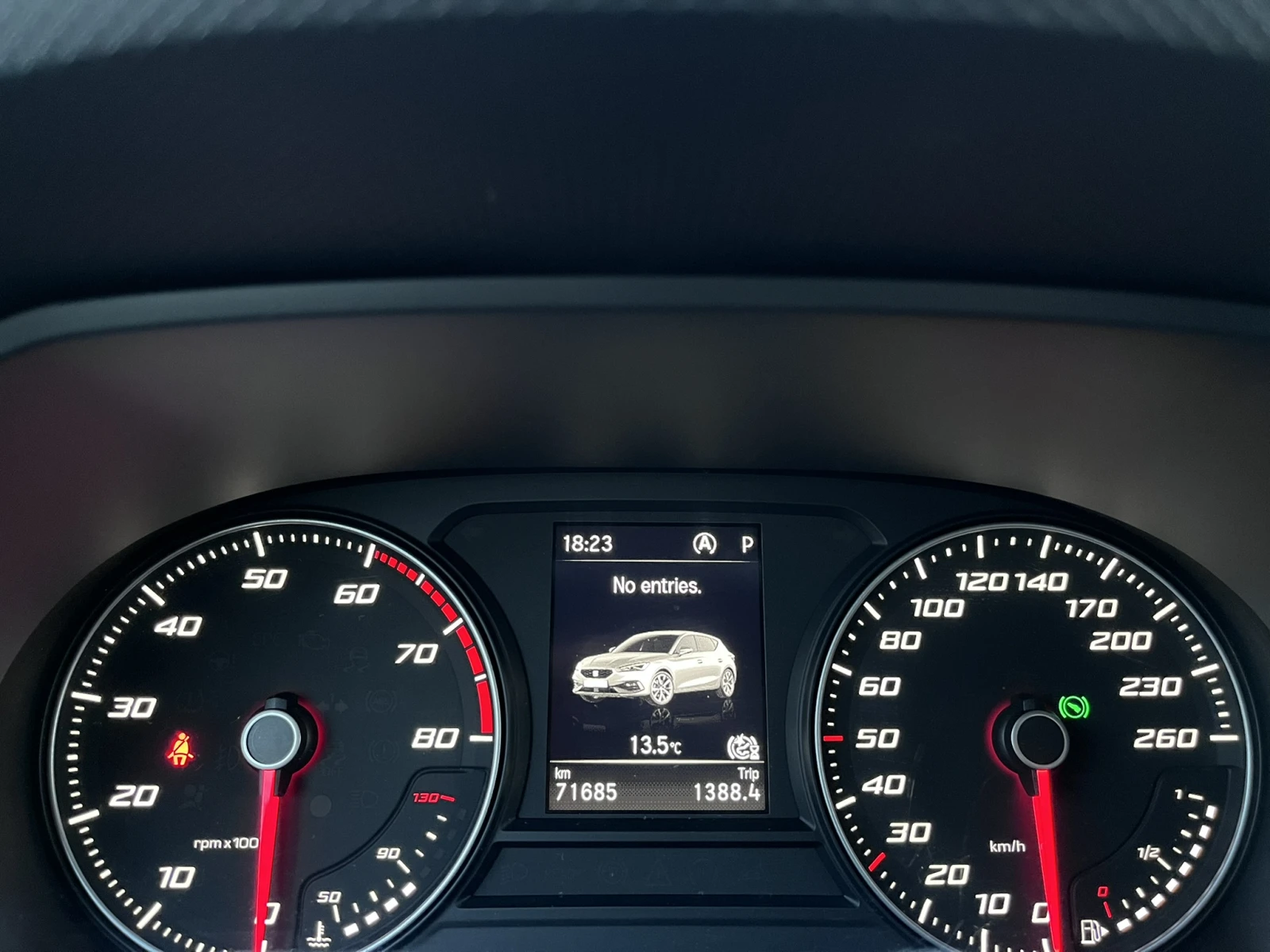 Seat Leon 1.5 TSI 150 к.с. Автоматик от България, снимка 16 - Автомобили и джипове - 53829816