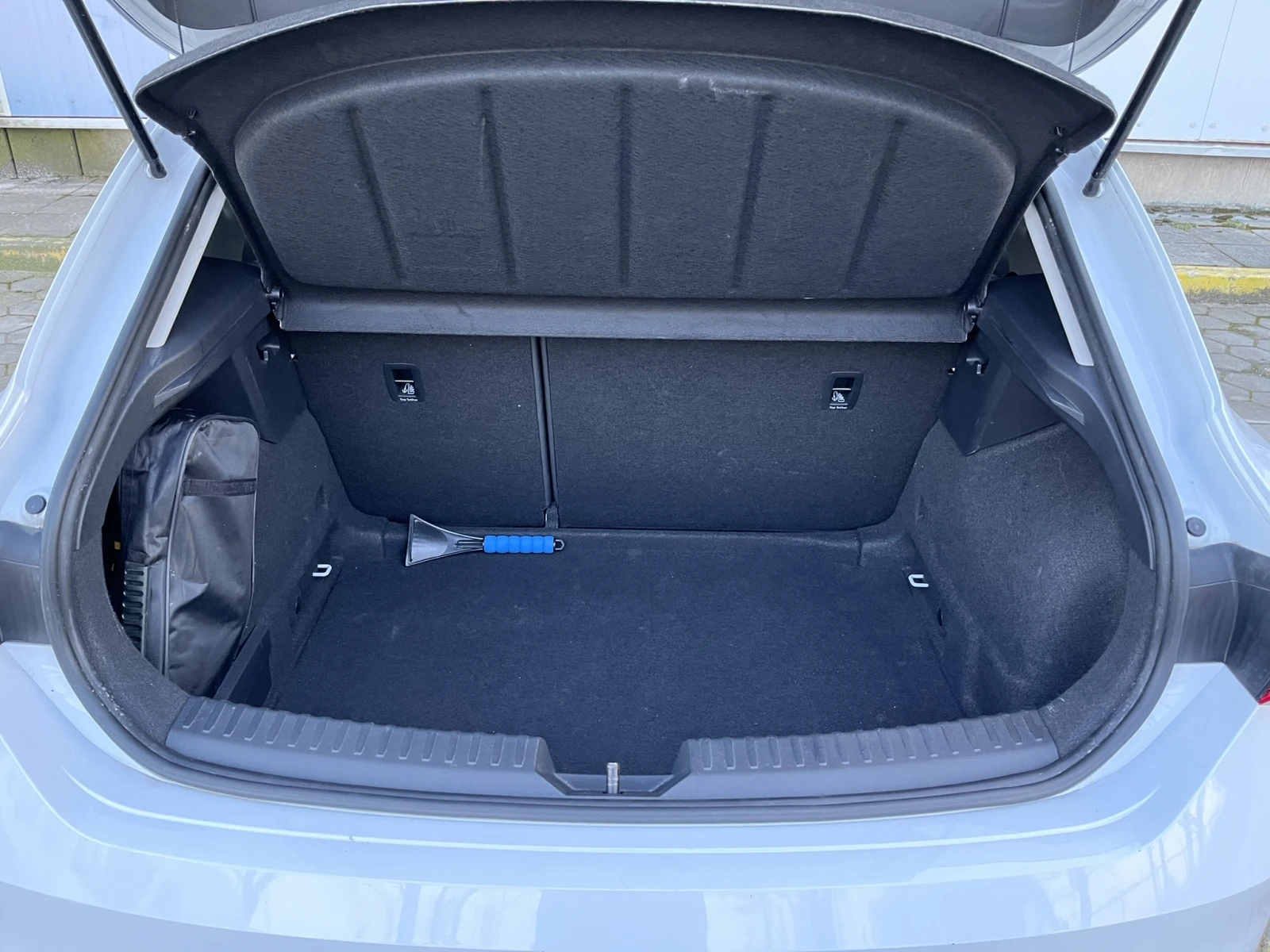 Seat Leon 1.5 TSI 150 к.с. Автоматик от България, снимка 17 - Автомобили и джипове - 53829816