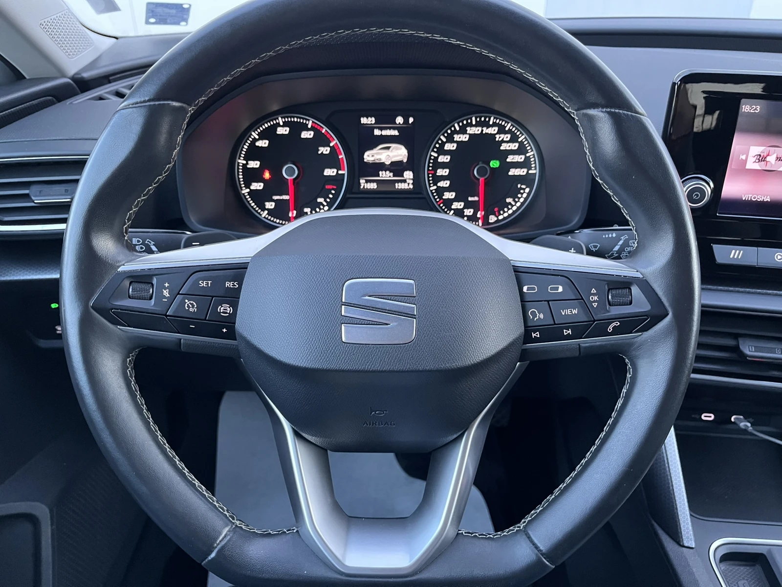 Seat Leon 1.5 TSI 150 к.с. Автоматик от България, снимка 14 - Автомобили и джипове - 53829816