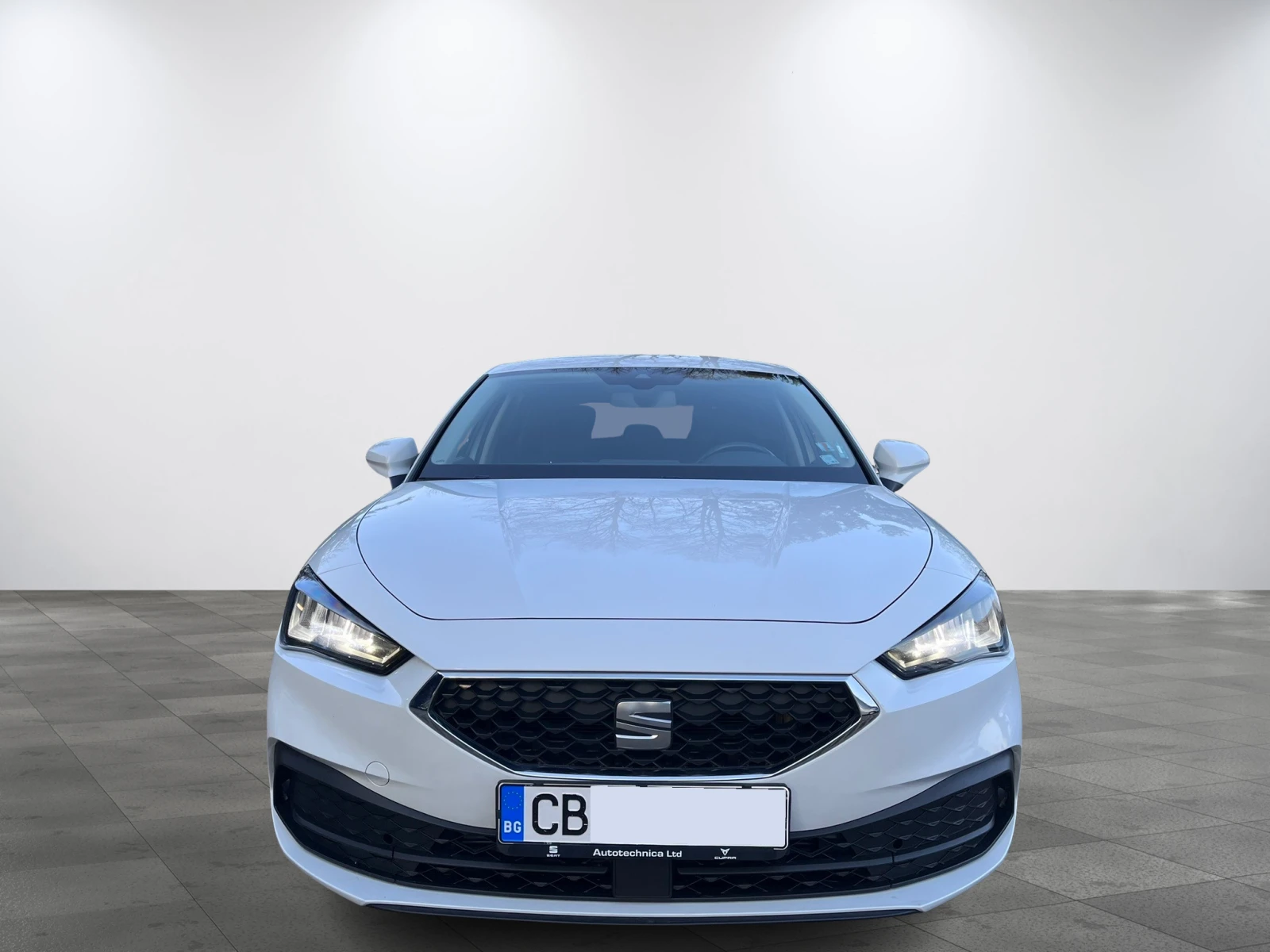 Seat Leon 1.5 TSI 150 к.с. Автоматик от България, снимка 2 - Автомобили и джипове - 53829816