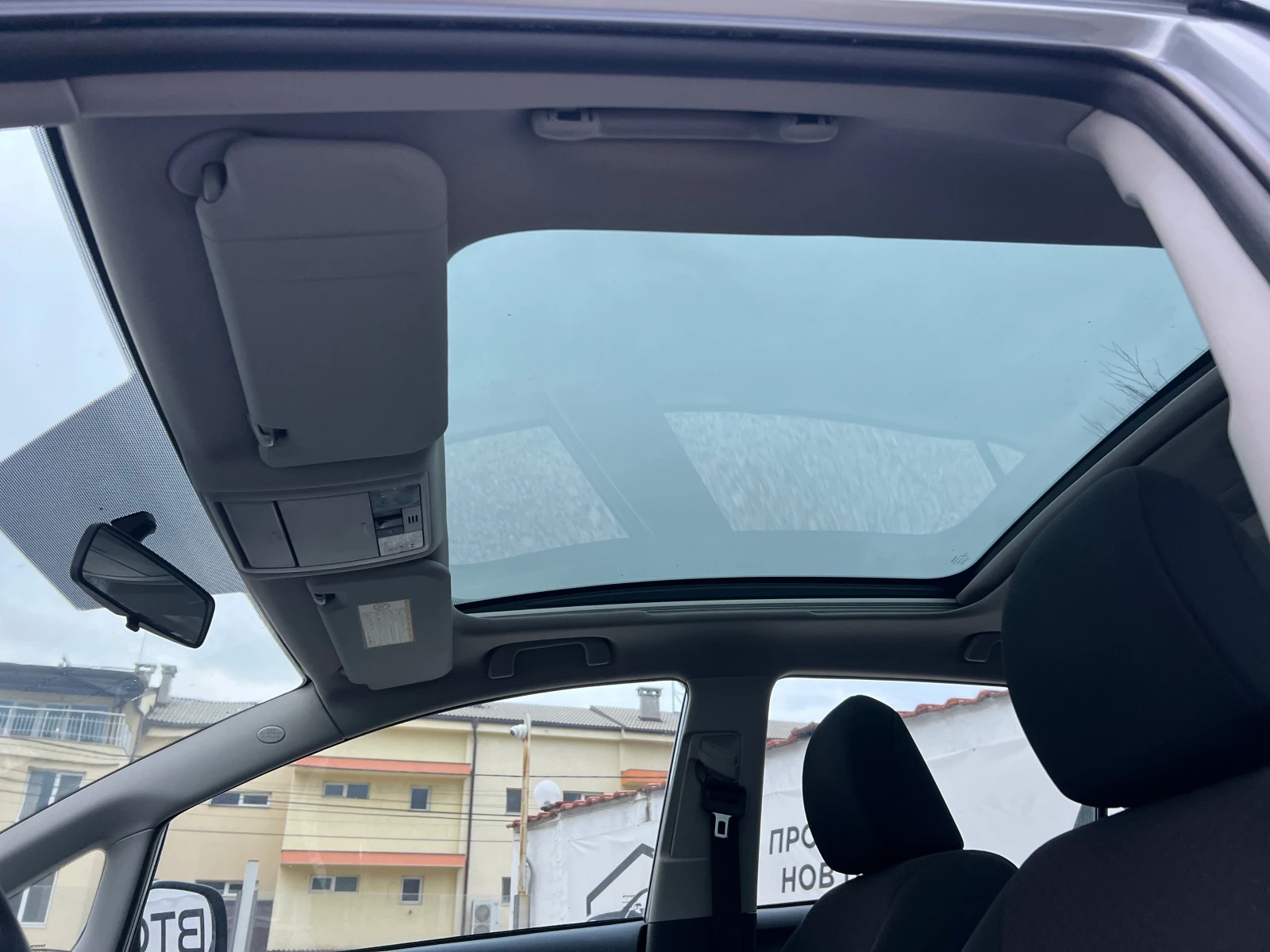 Toyota Verso 1.8-SOLL, снимка 14 - Автомобили и джипове - 53951752