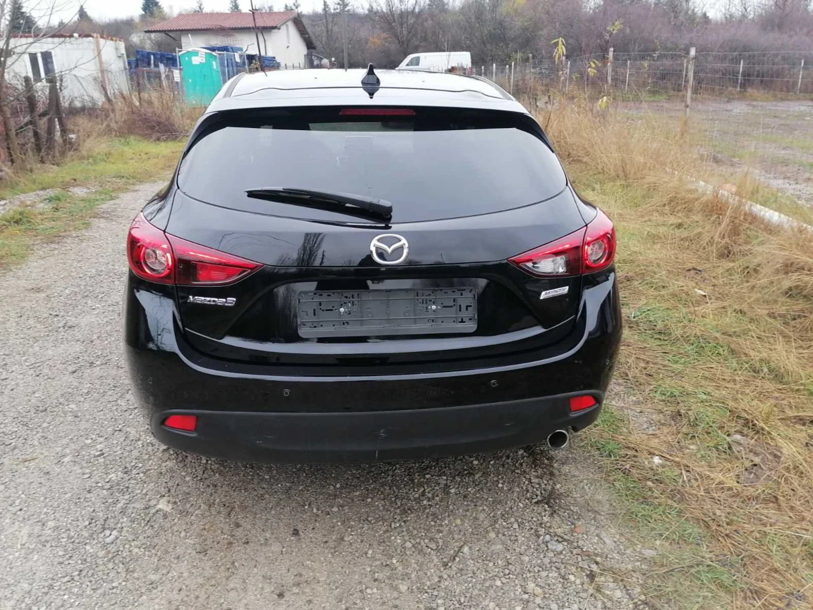 Mazda 3 1.5d  , снимка 4 - Автомобили и джипове - 54112285