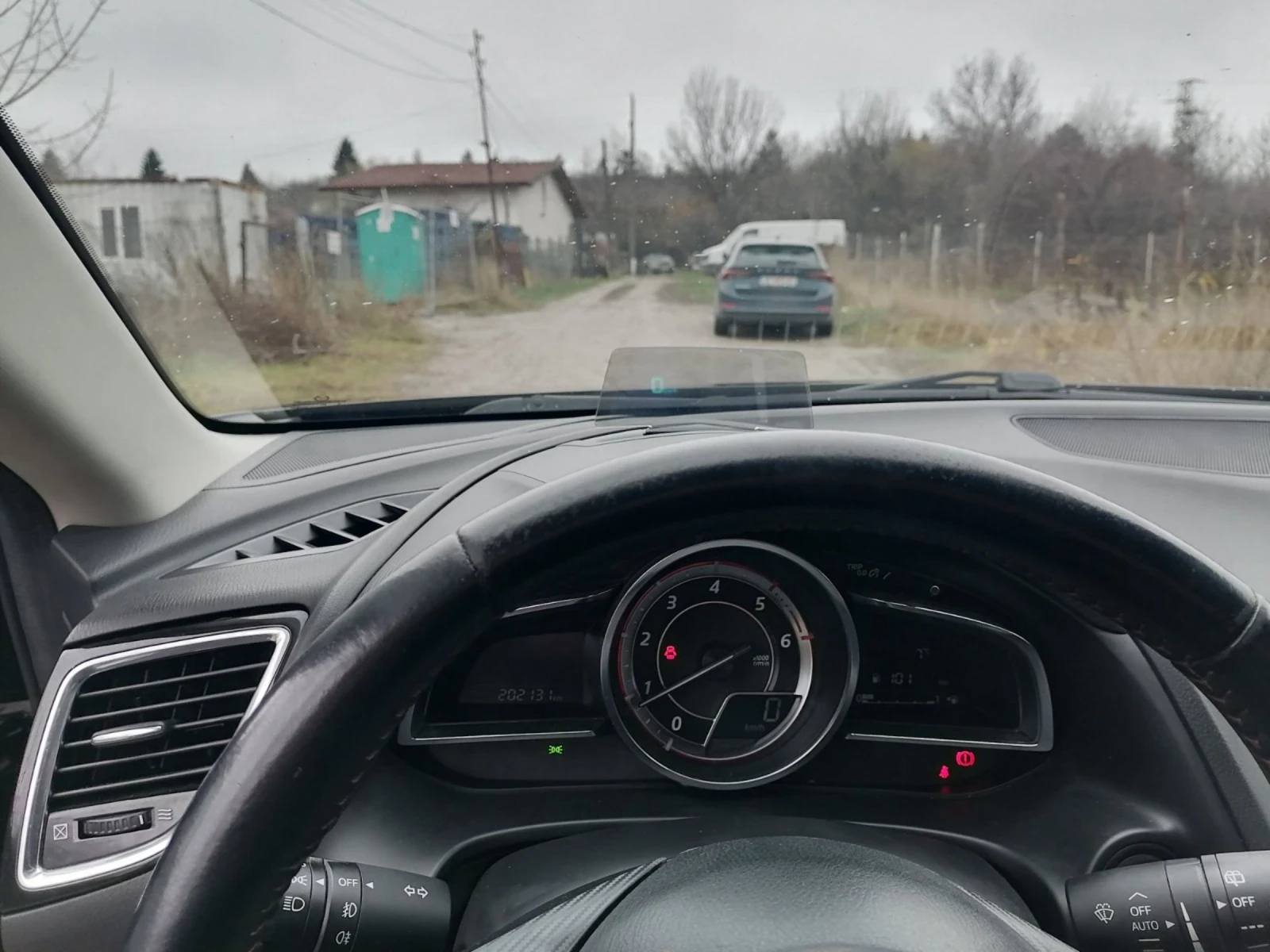 Mazda 3 1.5d  , снимка 5 - Автомобили и джипове - 54112285