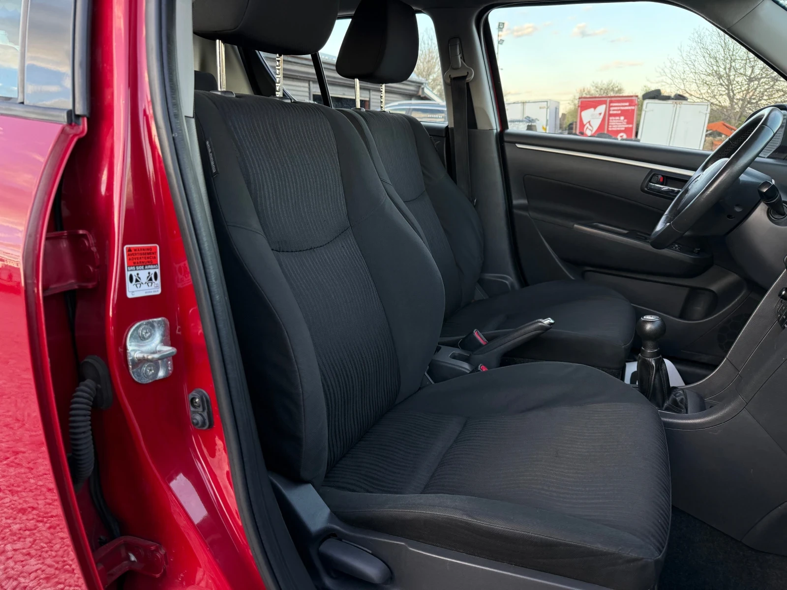 Suzuki Swift 1.3 DDIS ОБСЛУЖЕНА  KEYLES NAVI , снимка 10 - Автомобили и джипове - 54182340