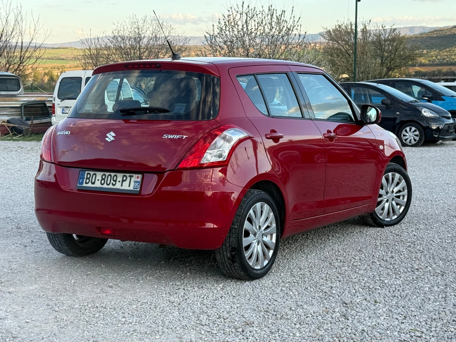 Suzuki Swift 1.3 DDIS ОБСЛУЖЕНА  KEYLES NAVI , снимка 3 - Автомобили и джипове - 54182340