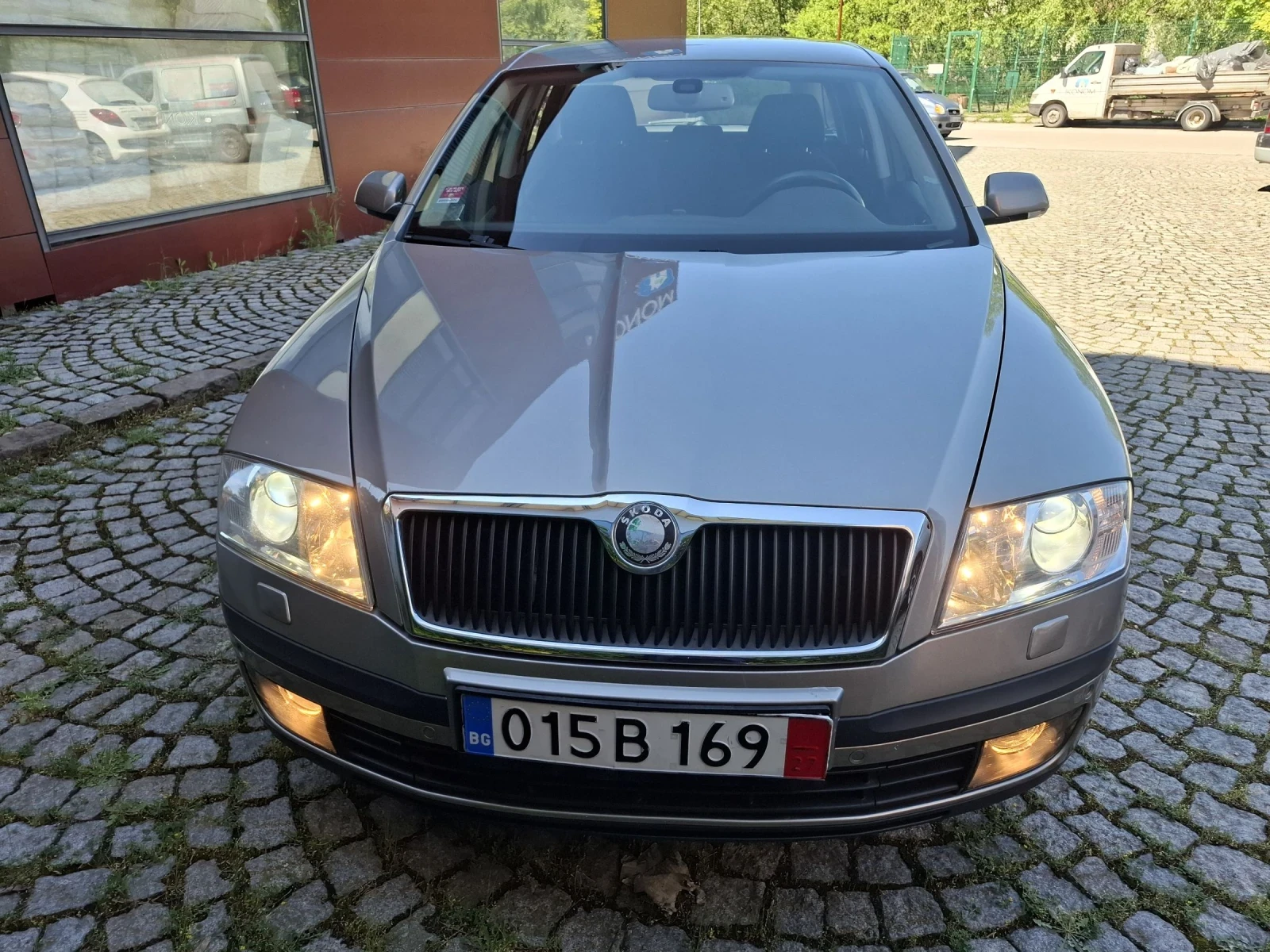 Skoda Octavia 1.6i-102к.с.АВТОМАТ* НАВИ* АВТОПИЛОТ* ОТЛИЧНА , снимка 8 - Автомобили и джипове - 54569817