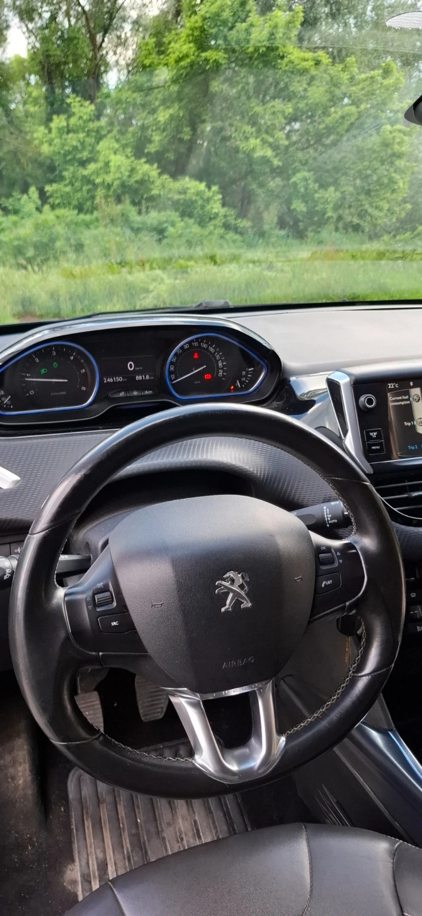 Peugeot 2008 1.6 e-HDi (115 к.с.) Allure Park Assist, снимка 12 - Автомобили и джипове - 54940313