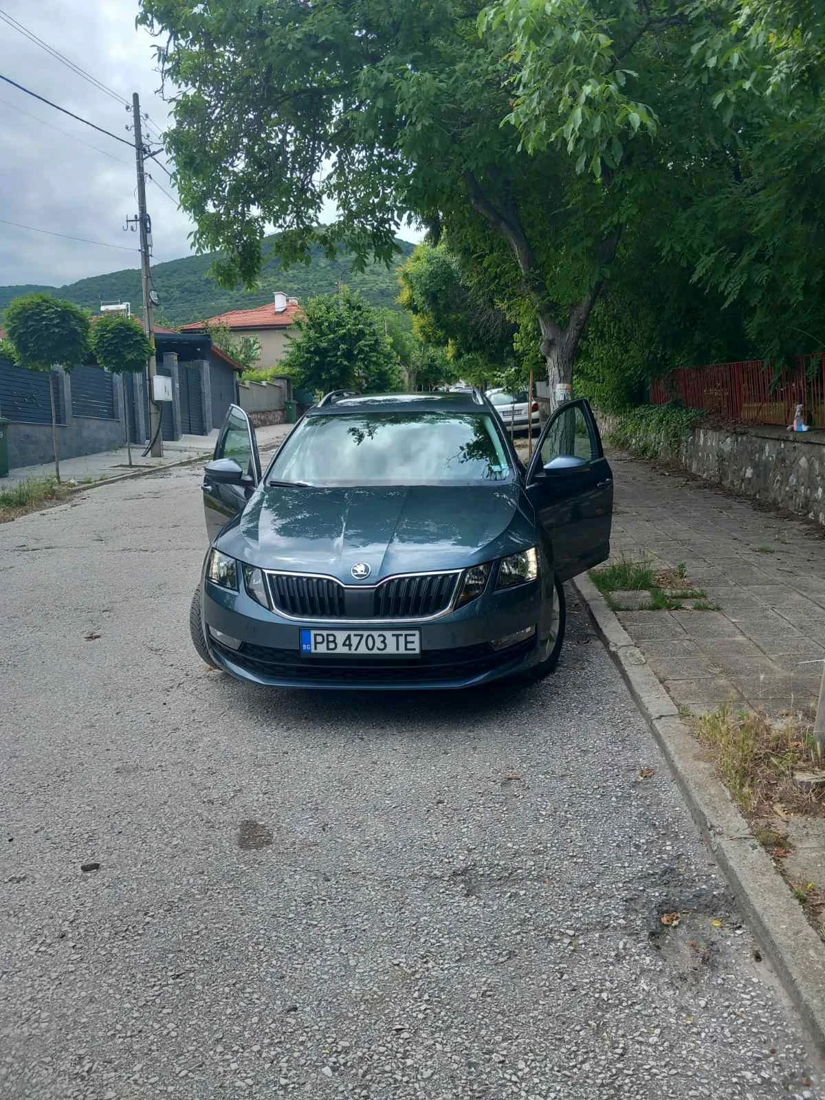 Skoda Octavia 1.6 TDI, снимка 2 - Автомобили и джипове - 55087294