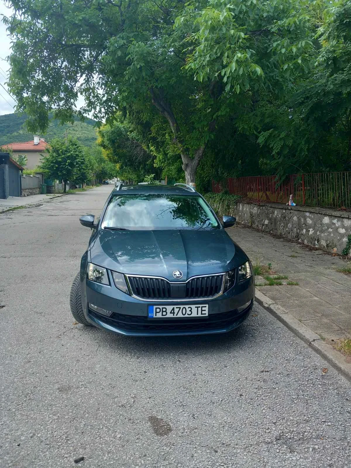 Skoda Octavia 1.6 TDI, снимка 8 - Автомобили и джипове - 55087294