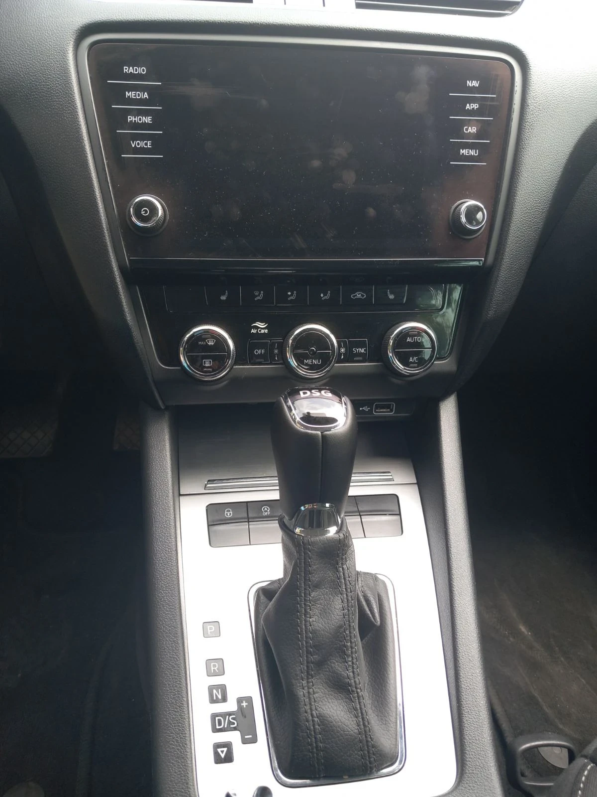 Skoda Octavia 1.6 TDI, снимка 11 - Автомобили и джипове - 55087294