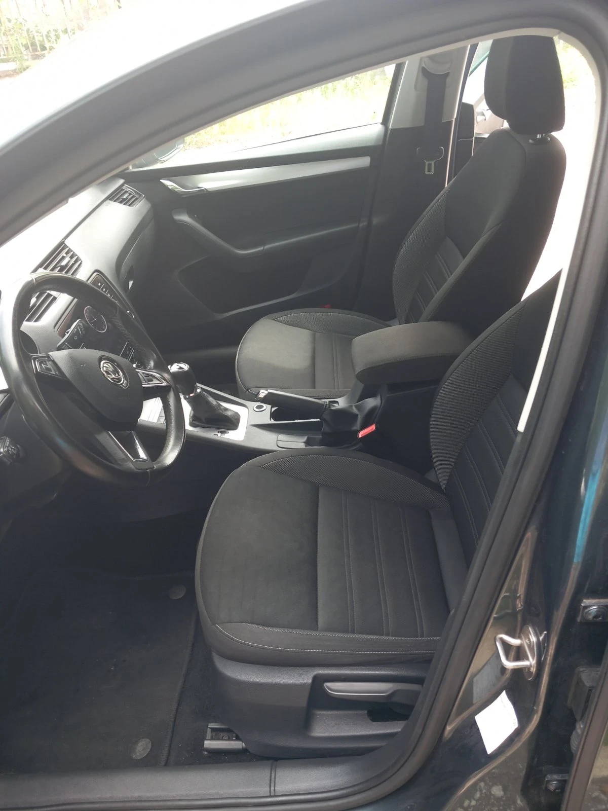 Skoda Octavia 1.6 TDI, снимка 10 - Автомобили и джипове - 55087294
