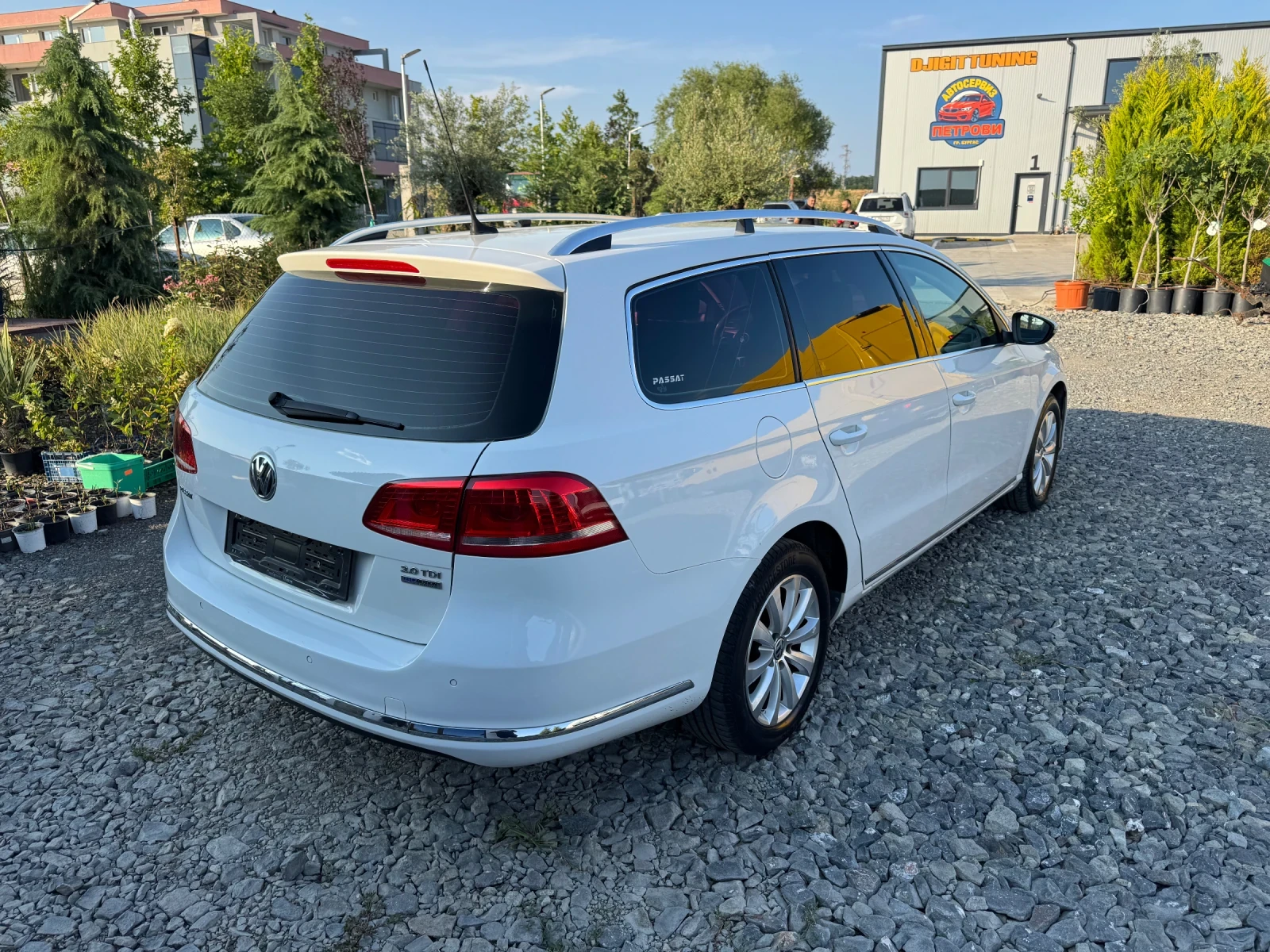 VW Passat B7* HIGHLINE * DSG * КОЖА * ПОДГРЕВ * LED * ЛИЗИНГ, снимка 7 - Автомобили и джипове - 55303632