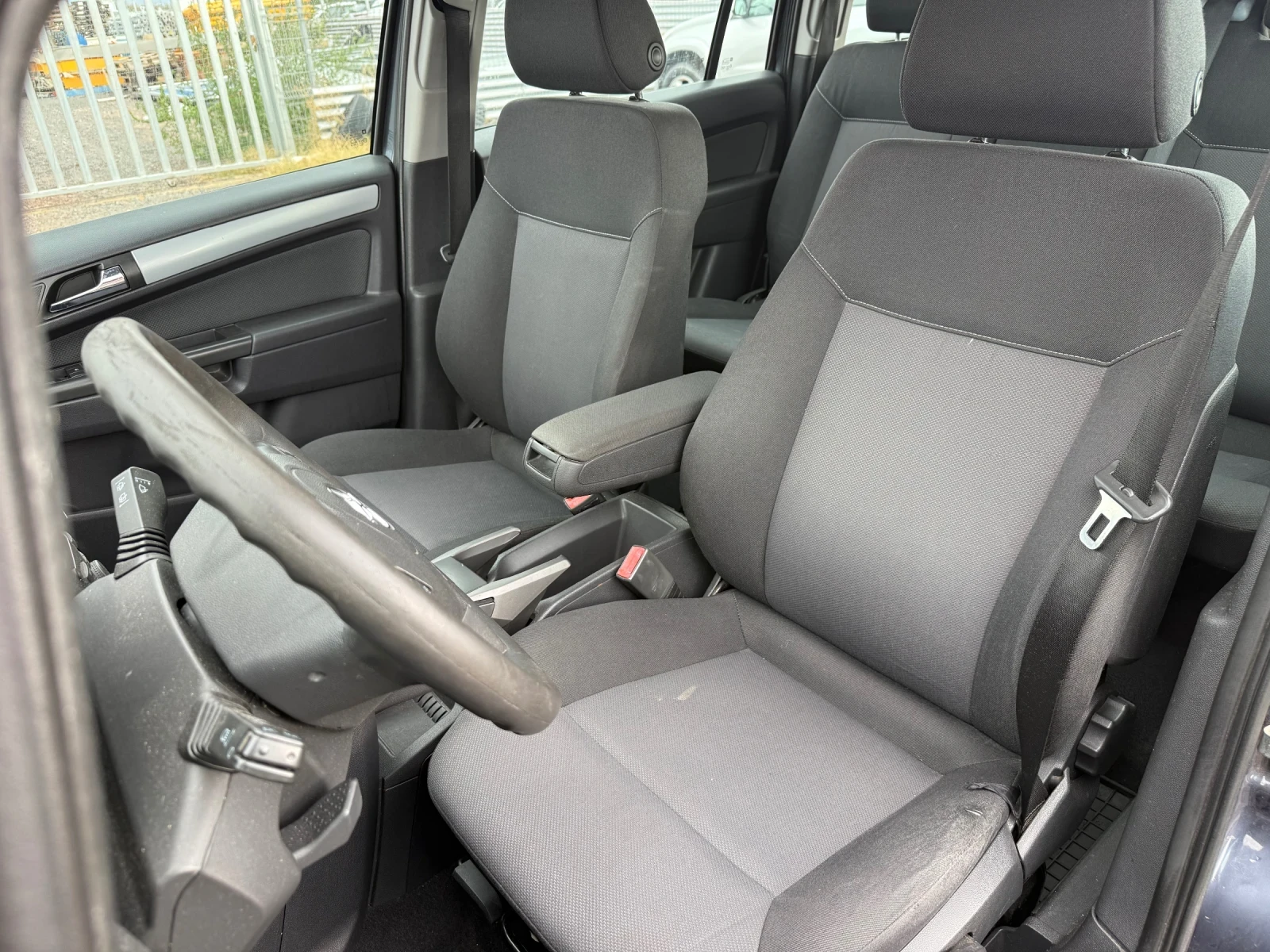 Opel Zafira CDTI* 120Ps, снимка 9 - Автомобили и джипове - 56661877